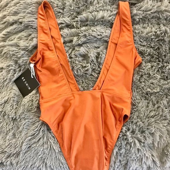 *Brand New* Beginning Boutique Rust One Piece - Picture 2 of 3